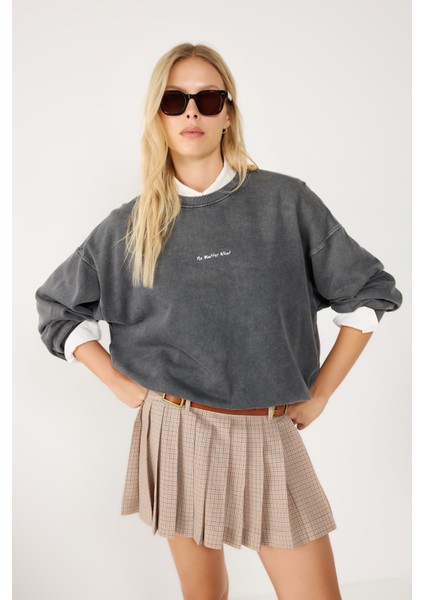 Soluk Efektli Oversize Sweatshirt