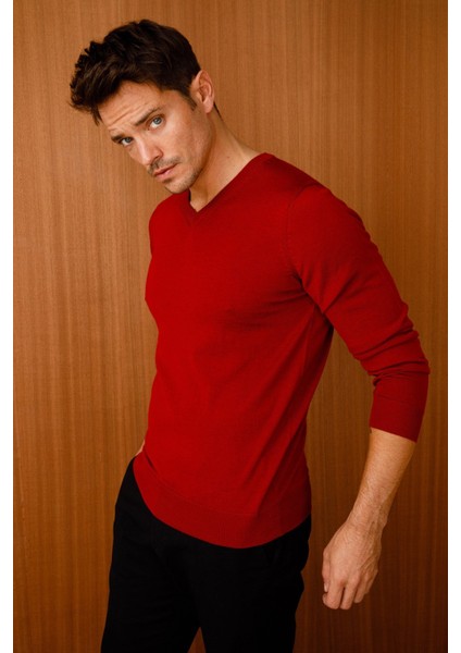 Erkek Basic V Yaka Ince Triko Kazak Koyu Kırmızı modelleri