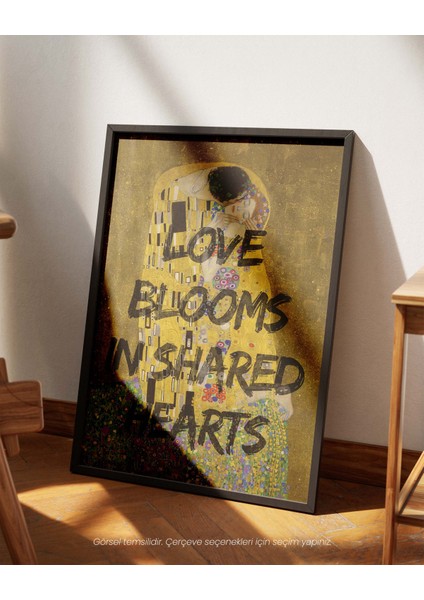Love Blooms - The Kiss Gustav Klimt Çağdaş Sanat Yorumu Çerçeveli-Çerçevesiz Poster fiyatları