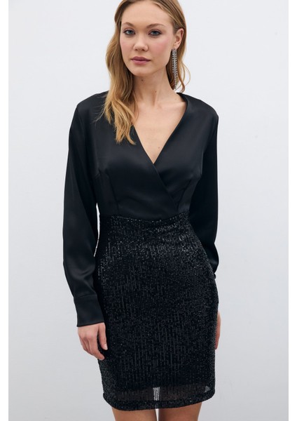Payet Detaylı Saten Elbise - Siyah modelleri
