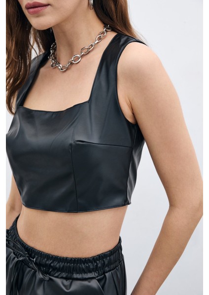 Kare Yaka Deri Crop - Siyah fırsatları