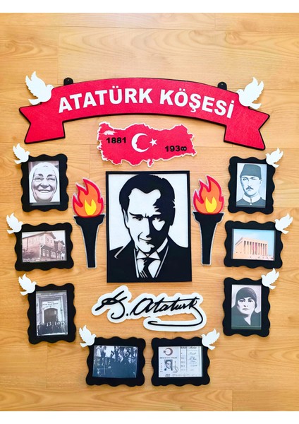 Meşaleli, Imzalı ve Resimli Atatürk Köşesi Panosu Keçe