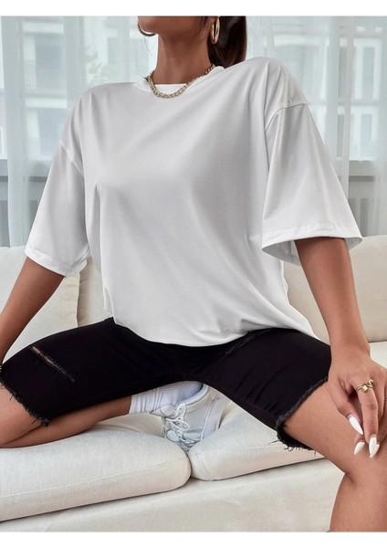 Beyaz Oversize T-Shirt Be Happy Baskılı indirimleri