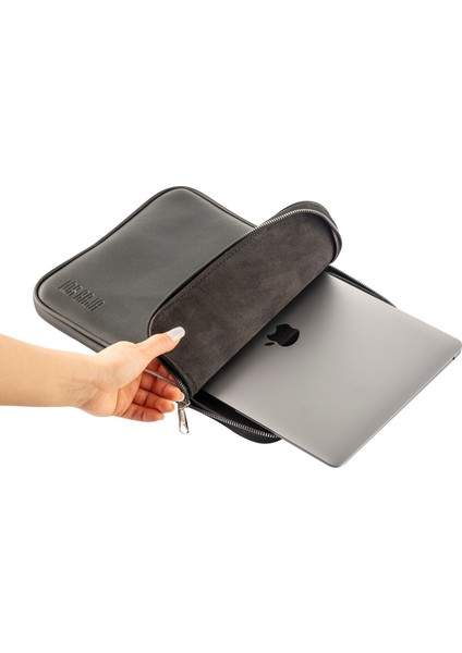 13” - 14" İnç Su Geçirmez, Vegan Deri Ve Fermuar Özellikli Macbook & Tablet & Laptop Çantası (Siyah)