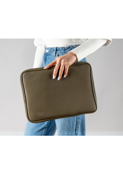 13” - 14" İnç Su Geçirmez, Vegan Deri Ve Fermuar Özellikli Macbook & Tablet & Laptop Çantası (Haki Yeşil) modelleri