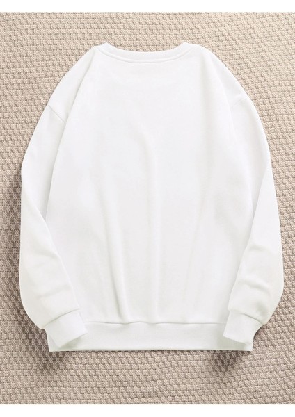 Kadın Oversize Beyaz Wild And Free Kelebek Baskılı 3iplik Sweatshirt modelleri