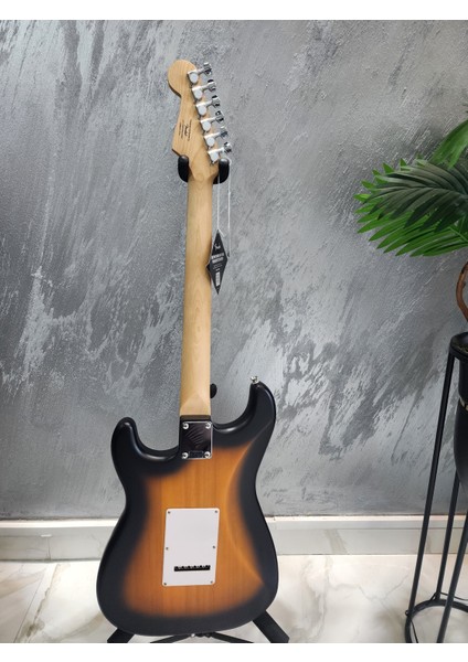 Fender Squier Debut Stratocaster Elektro Gitar Seti