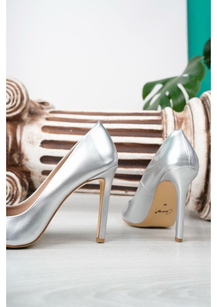 Stiletto Büyük Numara Bayan Ayakkabısı modelleri