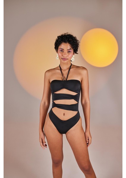 Çıkarılabilir Çiçek Detaylı Cutout Kesim Premium Swagger Mayo Siyah modelleri