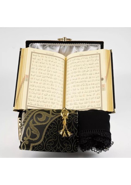 Desenli Kutu Çeyizlik, Şal + Seccade + Tesbih + Kuran Hediye Seti (Orta B. Kadife, Siyah, Elif-Vav) modelleri