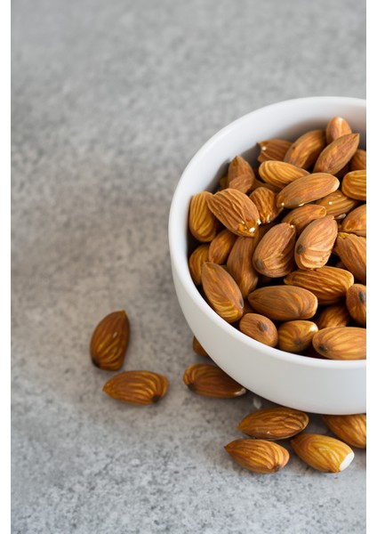 Nutbıte Premium Çiğ Badem Içi 200GR