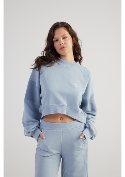 Bisiklet Yaka Şardonsuz Crop Cali Sweatshirt Gri fiyatları