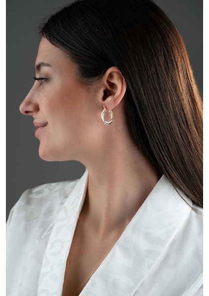 925 Ayar Gümüş Çift Renk Köşeli Sarmal Model Halka Küpe modelleri