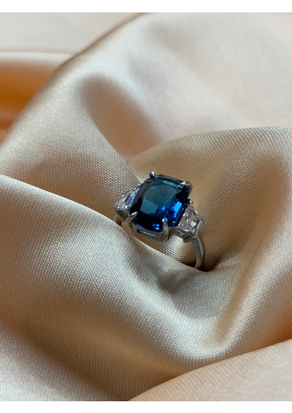 925 Ayar Gümüş Mavi Zirkon Taş Yüzük