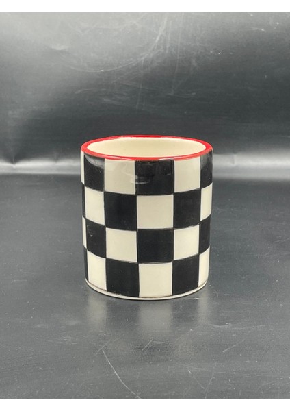 El Yapımı Damalı Seramik Espresso Fincan Seti – 4’lü | Siyah & Beyaz | 170 ml | Kırmızı Rimli