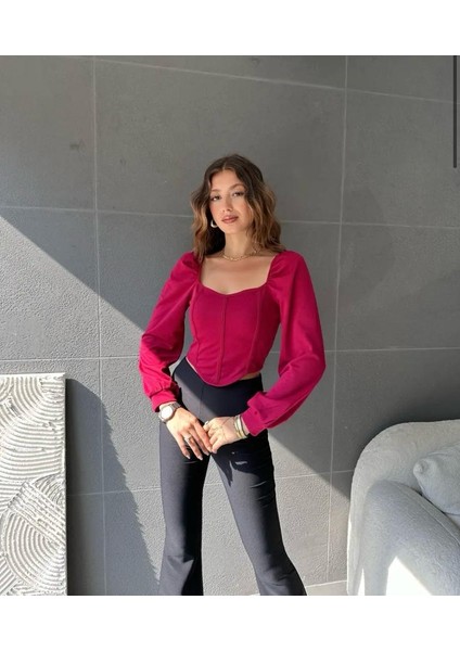 Kare Yaka Şerit Detaylı Bluz