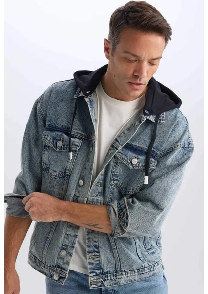 %100 Pamuk Oversize Geniş Kalıp Kapüşonlu Düğmeli Mevsimlik Baharlık Jean Ceket D0417AX25SP