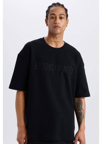 Defactofit Nba Brooklyn Nets Oversize Geniş Kalıp Bisiklet Yaka Sporcu Kısa Kollu Waffle TIŞÖRT D8504AX25SP