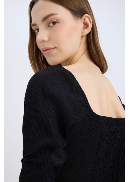 Bodycon Vücudu Saran Kare Yaka Yırtmaçlı Basic Düz Bürümcük Yarım Kol Siyah Midi Elbise E0885AX25SP