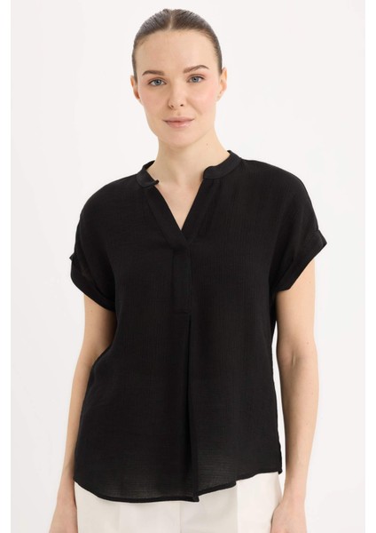 Regular Fit Apaş Yaka Basic Düz Kısa Kollu Bluz E6288AX25SP