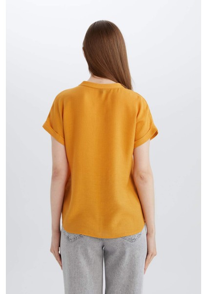 Regular Fit Apaş Yaka Basic Düz Kısa Kollu Bluz E6288AX25SP