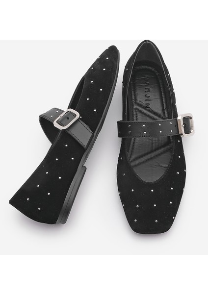 Kadın Küt Burun Tokalı Zımbalı Babet Velona Siyah Süet