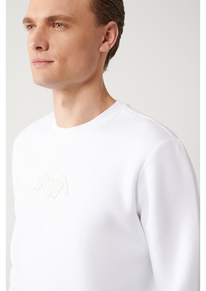 Erkek Beyaz Bisiklet Yaka 3 Iplik Şardonlu Baskılı Sweatshirt A32y1273
