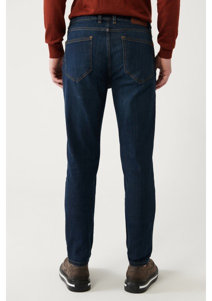 Erkek Koyu Mavi Berlin Eskitme Yıkamalı Esnek Slim Fit Dar Kesim Jean Pantolon E003512 fırsatları