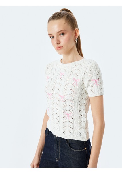 Fiyonklu Kısa Kollu Ajurlu Slim Fit Bisiklet Yaka Triko Kazak