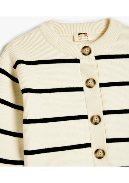 Yuvarlak Yaka Düğmeli Uzun Kollu Çizgili Triko Hırka modelleri