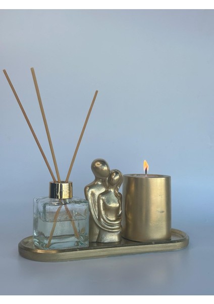 Altın Rengi Dekoratif Sarılan Çift, Mum, Çubuklu Oda Kokusu, Sunumluk Tepsi Seti fiyatları