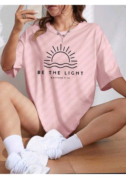 Kadın Be The Lıght Baskılı Oversize Salaş T-Shirt Ünisex Boyfirend modelleri