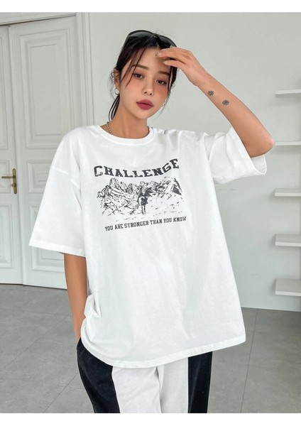 Beyaz Oversize T-Shirt Challenge Baskılı indirimleri