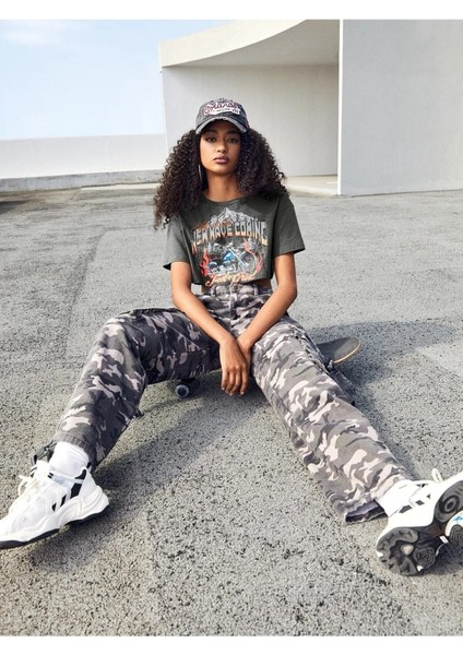 Kadın Oversize Crop New Wave Comine Baskılı modelleri