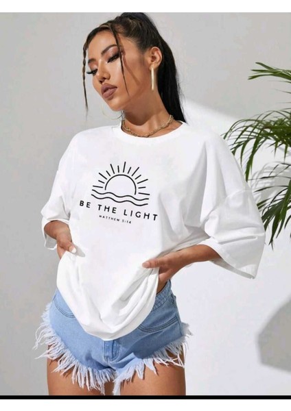 Kadın Be The Lıght Baskılı Oversize Salaş T-Shirt Ünisex Boyfirend fırsatları