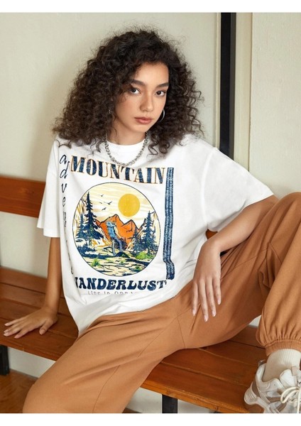Beyaz Oversize T-Shirt Mountain Baskılı