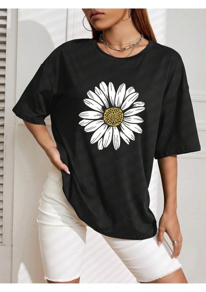 Papatya Baskılı Siyah Oversize T-Shirt Salaş Boyfirend