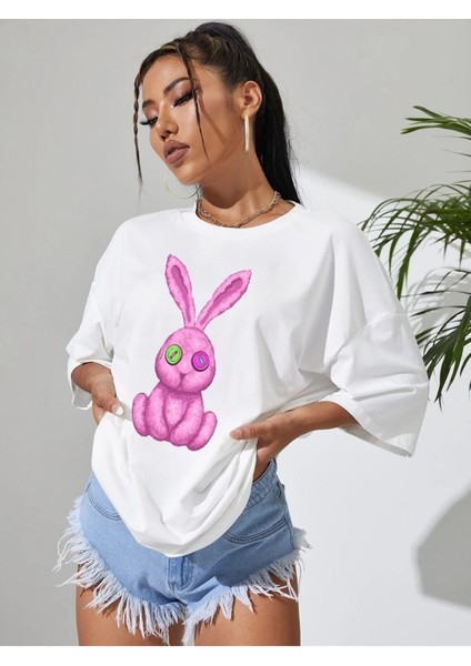 Beyaz Oversize T-Shirt Pembe Tavşan Baskılı