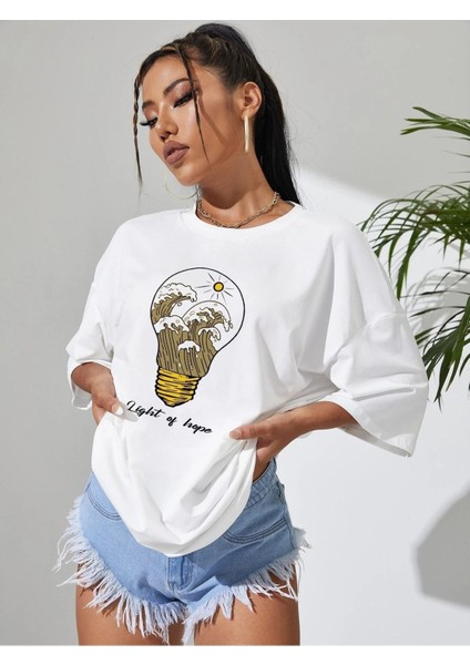 Beyaz Oversize T-Shirt Ampul Baskılı