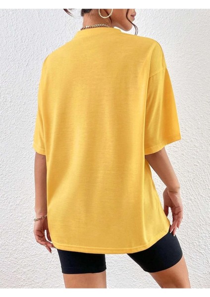 Sarı Kelebek Baskılı Kadın Oversize T-Shirt Salaş Boyfirend