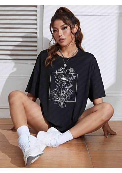 Çerçevede Çiçek Baskılı Oversize T-Shirt Salaş Boyfirend