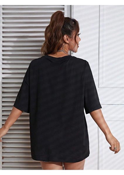 Çerçevede Çiçek Baskılı Oversize T-Shirt Salaş Boyfirend modelleri