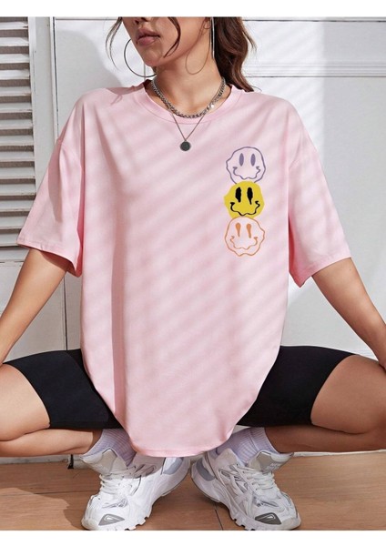 Smile Baskılı Kadın Oversize Salaş T-Shirt Boyfirend modelleri