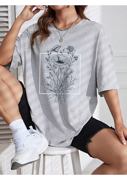 Çerçevede Çiçek Baskılı Oversize T-Shirt Salaş Boyfirend