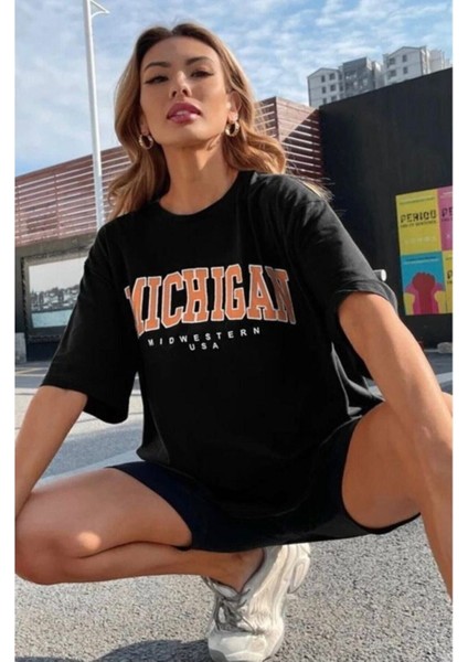 Siyah Michigan Baskılı Oversize Tshirt fiyatları