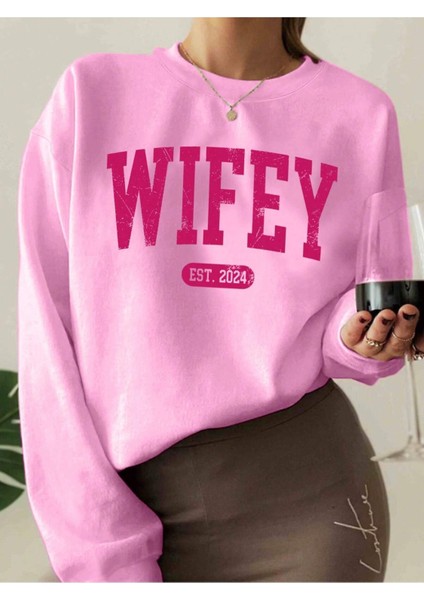 Wifey 2024 Evli Baskılı Bisiklet Yaka Kadın Oversize Sweatshirt