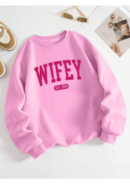 Wifey 2024 Evli Baskılı Bisiklet Yaka Kadın Oversize Sweatshirt fiyatları
