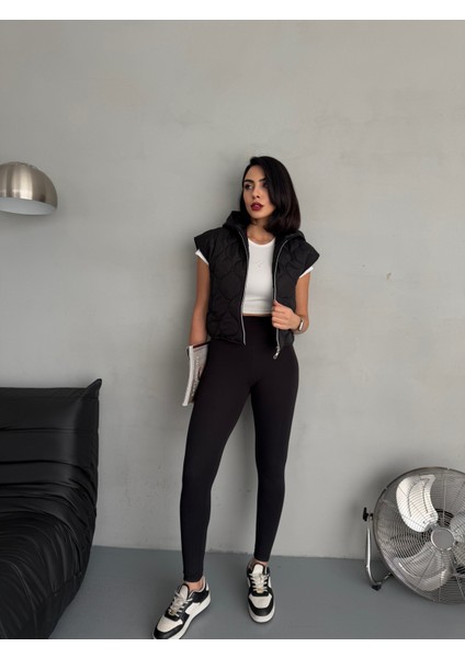 Kadın Cepli Kapitone Kapüşonlu Crop Yelek