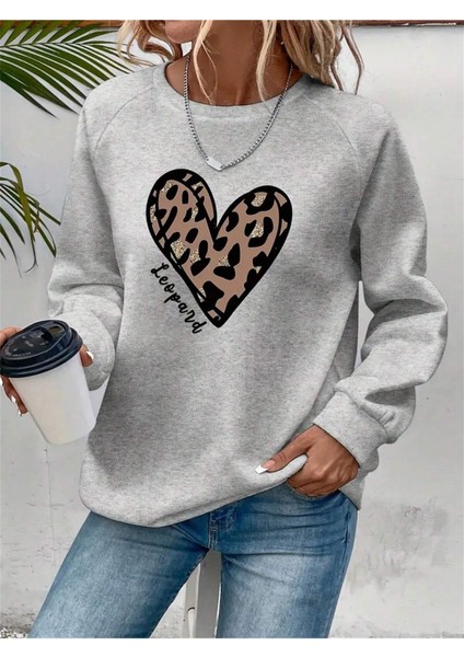 Kalp Baskılı Oversize Sıfır Yaka Sweatshirt