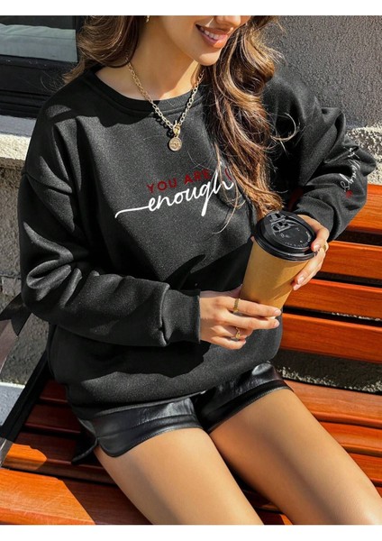 Kalp Detaylı Baskılı Kadın Oversize Siyah Sweatshirt fiyatları